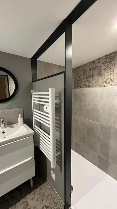 Petite Maison En Pierre Au Calme Avec Exterieur Montbellet Extérieur photo