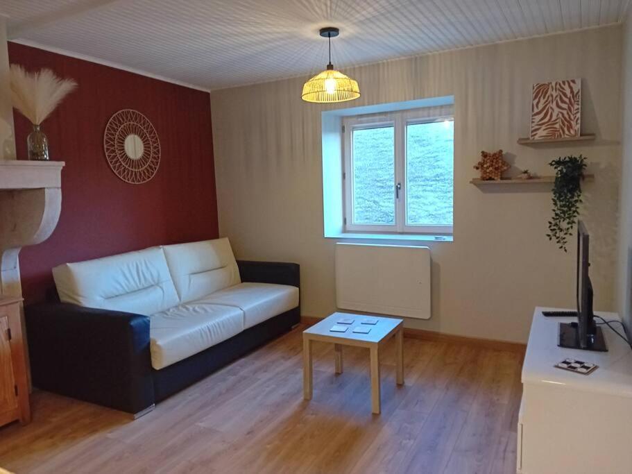 Petite Maison En Pierre Au Calme Avec Exterieur Montbellet Extérieur photo